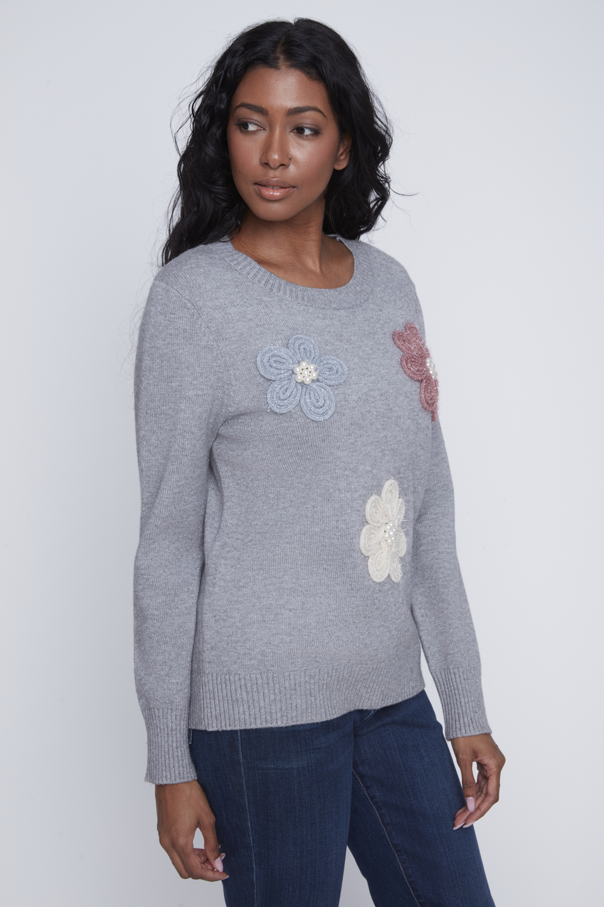 Chandail tricot fleur et perle Chandail tricot fleur et perle