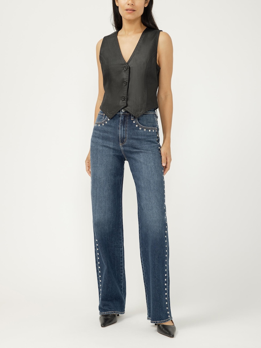 2 styles, 2 jeans