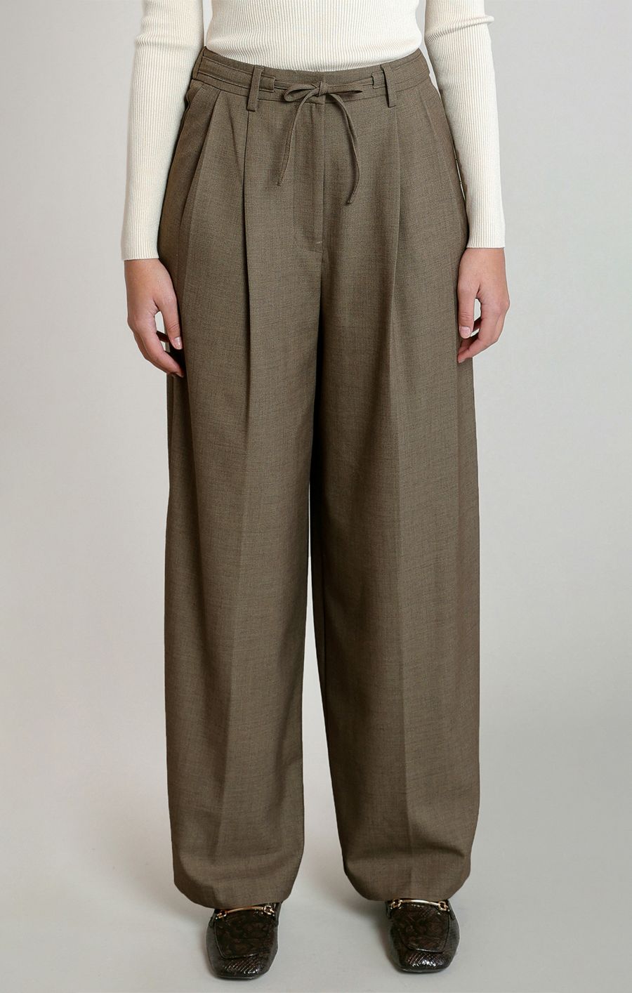 Pantalon à plis et cordon à la taille - 2822714 D - Dex