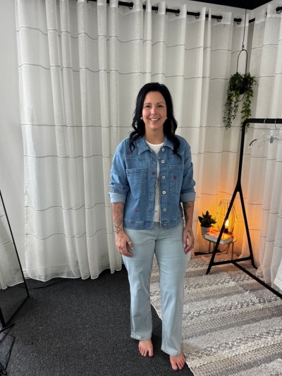 Veste jeans motifs broderies