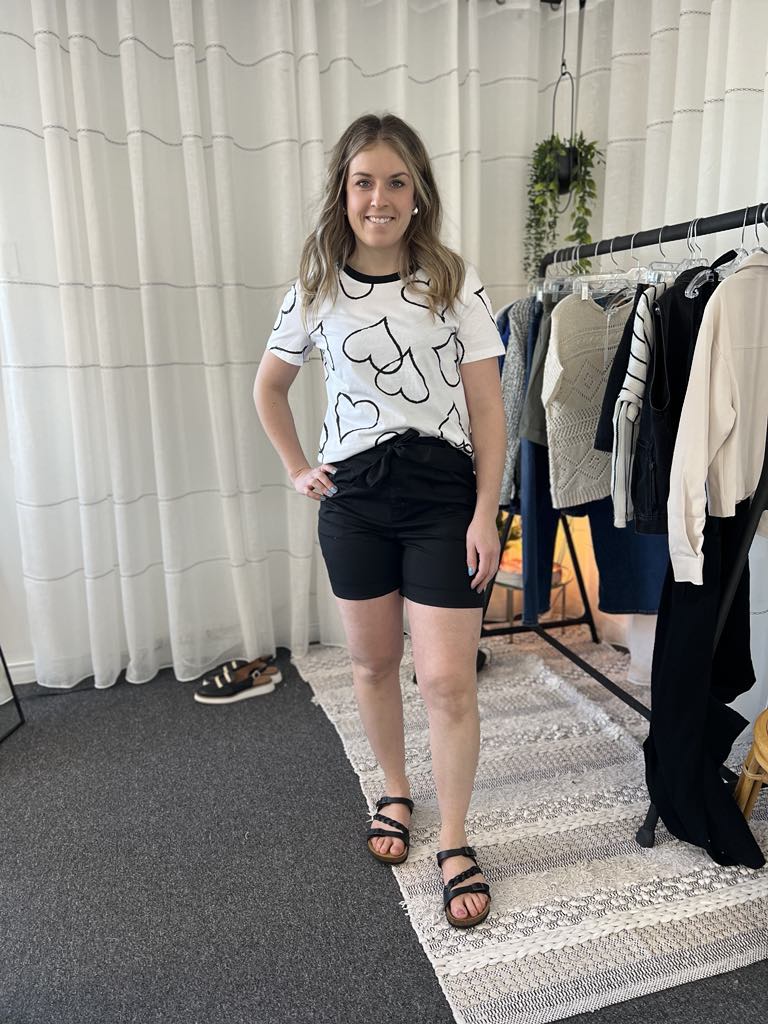 Short avec ceinture nouée