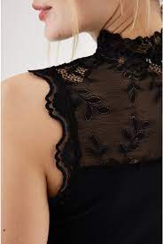 CAMISOLE CHIC DENTELLE HAUT AJUSTÉE