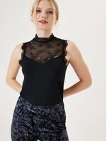 CAMISOLE CHIC DENTELLE HAUT AJUSTÉE