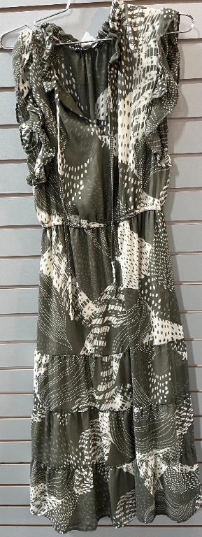 Robe mi-longue frille taille cintré