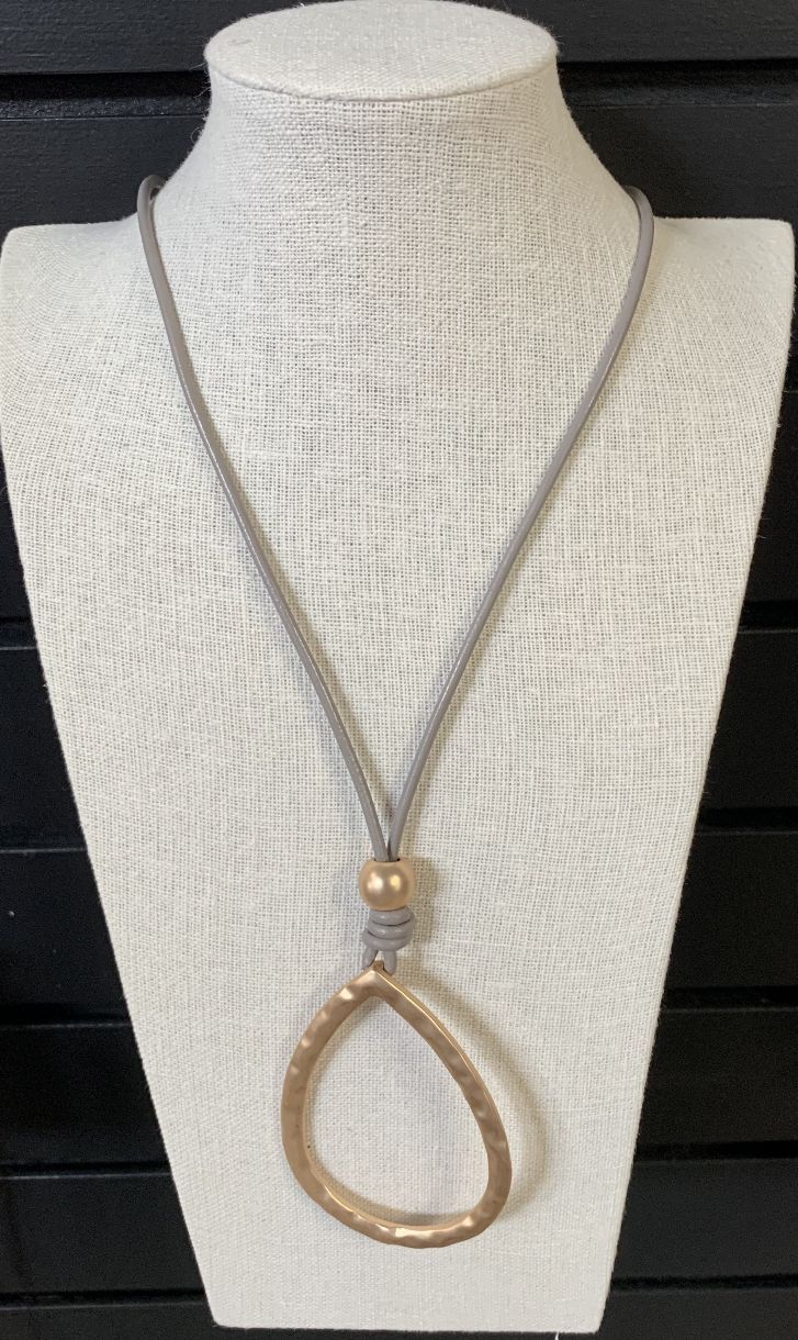 COLLIER LONG LACET CUIR GOUTTES D'EAU