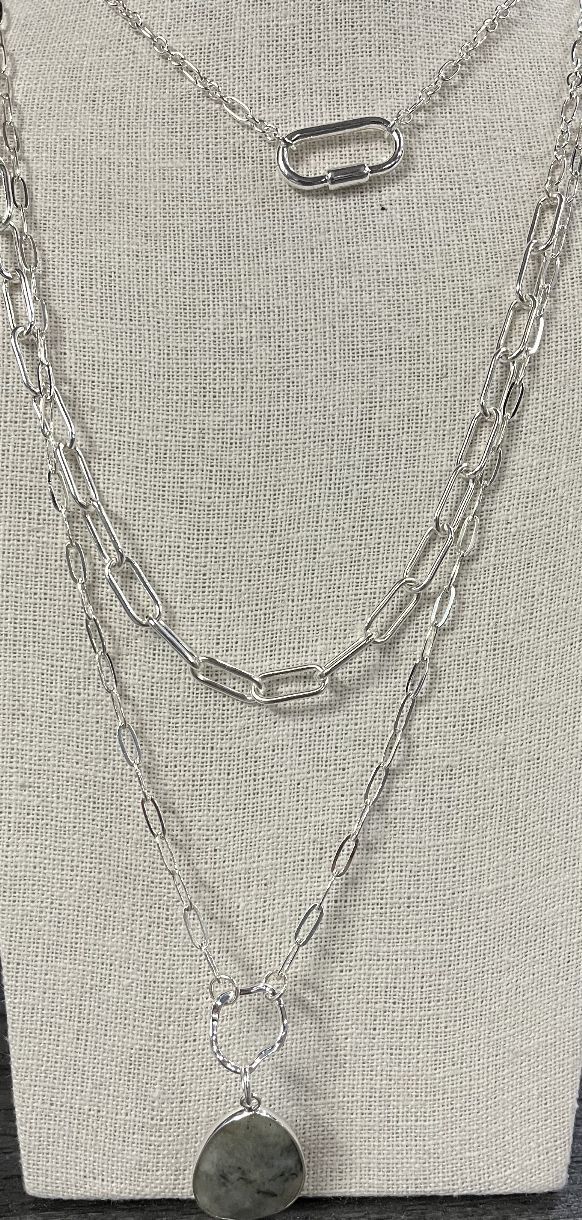 COLLIER TRIPLE CHAINE PIERRE
